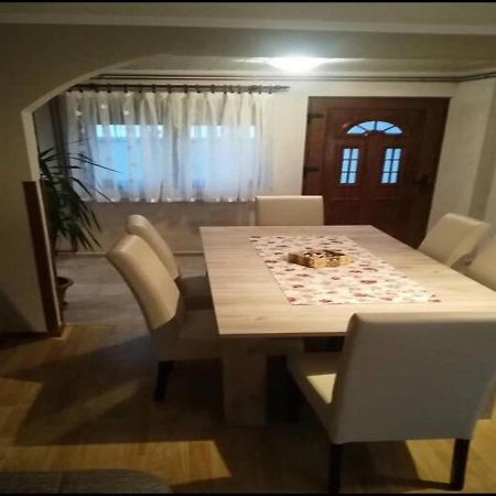 Apartman Anna Ogulin Bagian luar foto