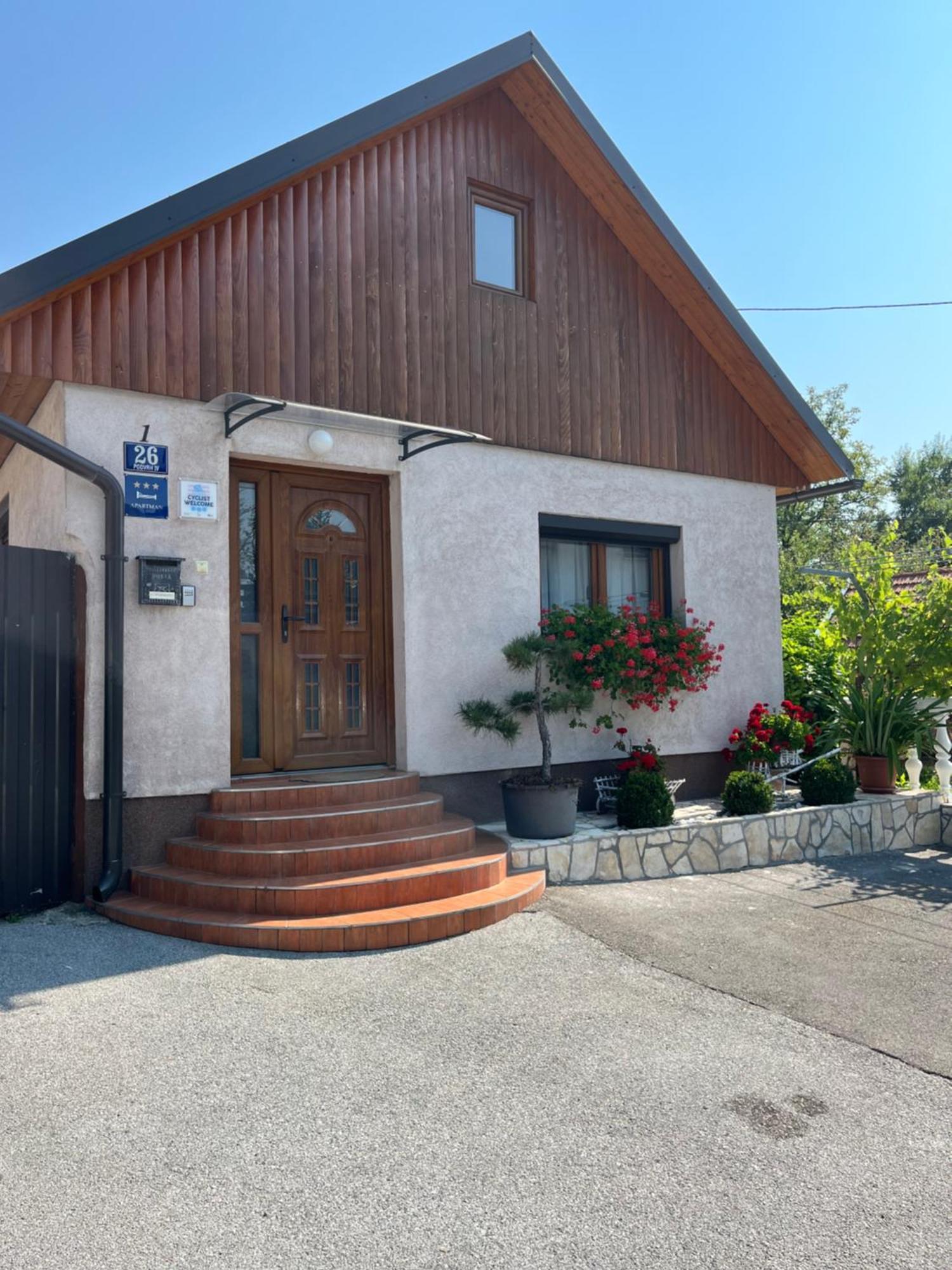 Apartman Anna Ogulin Bagian luar foto